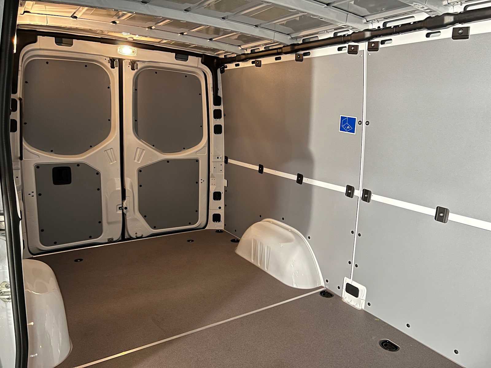 Used 2025 Mercedes-Benz Sprinter 2500 image 14