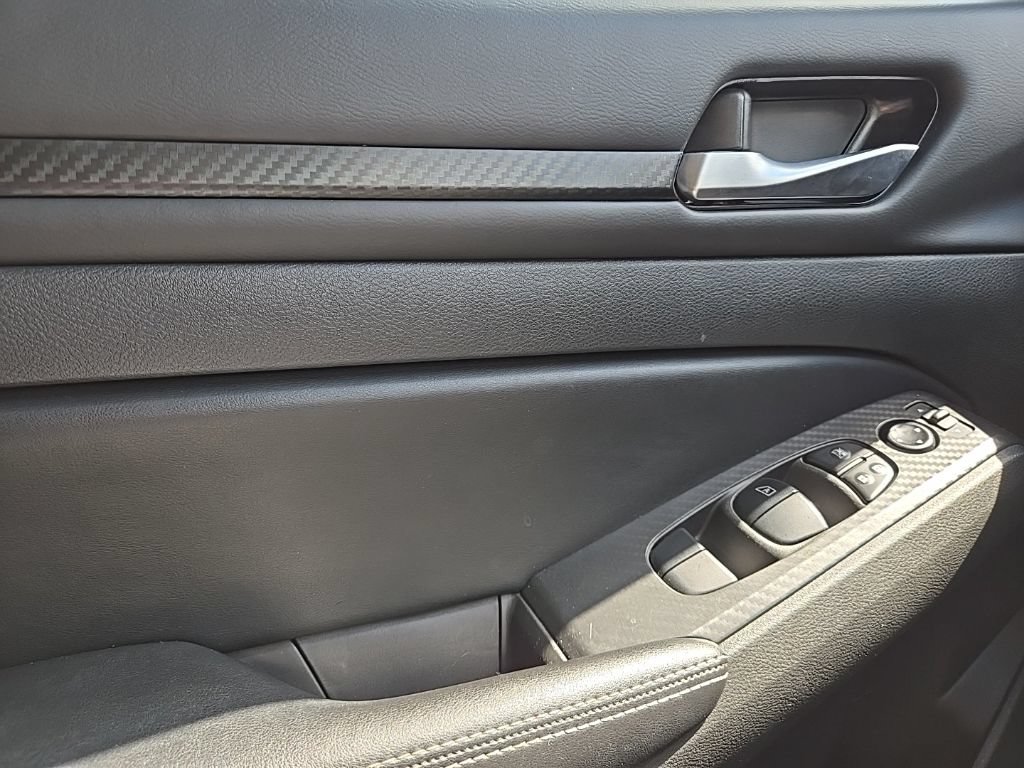 Used 2024 Nissan Altima 2.5 SV FWD image 17