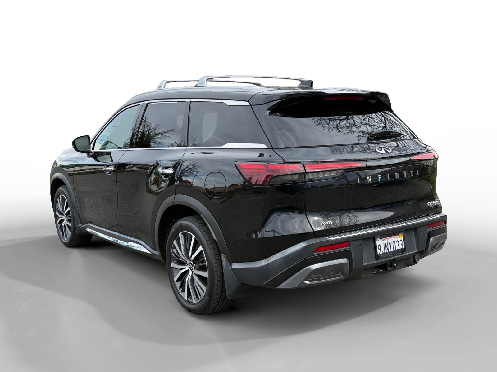 Used 2023 INFINITI QX60 Sensory w/ Vision Package image 3