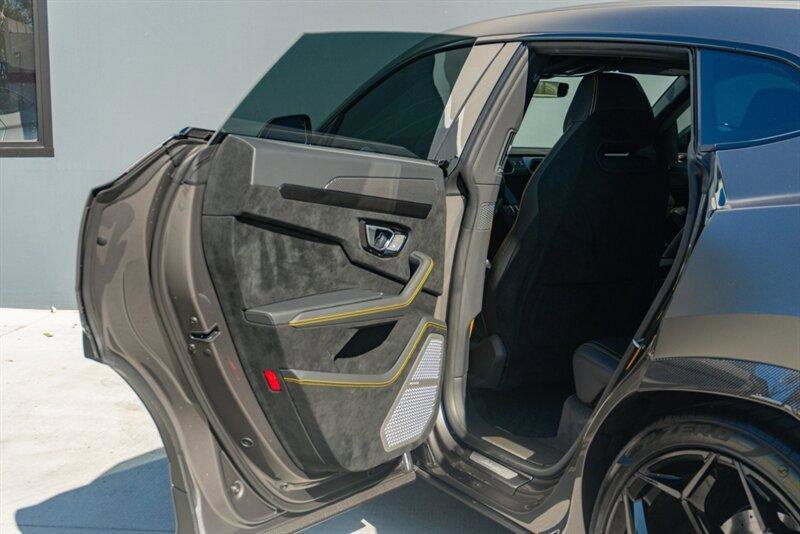 Used 2024 Lamborghini Urus Performante image 68