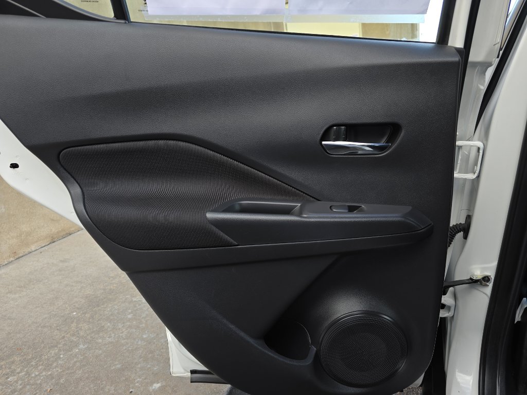 Used 2024 Nissan Kicks SV image 25