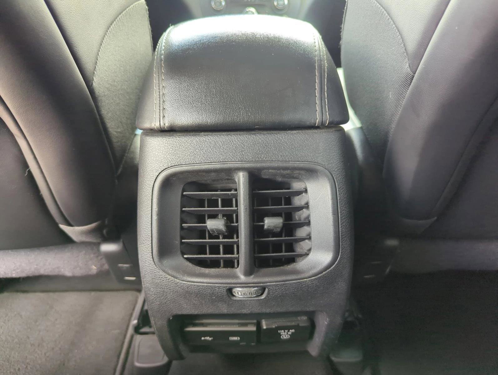 Used 2020 Jeep Cherokee Limited FWD image 15