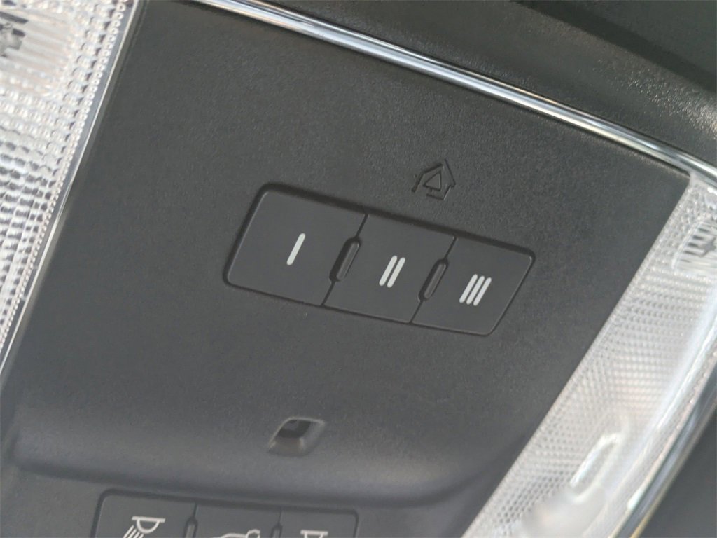 Used 2021 Jeep Grand Cherokee Laredo X image 27