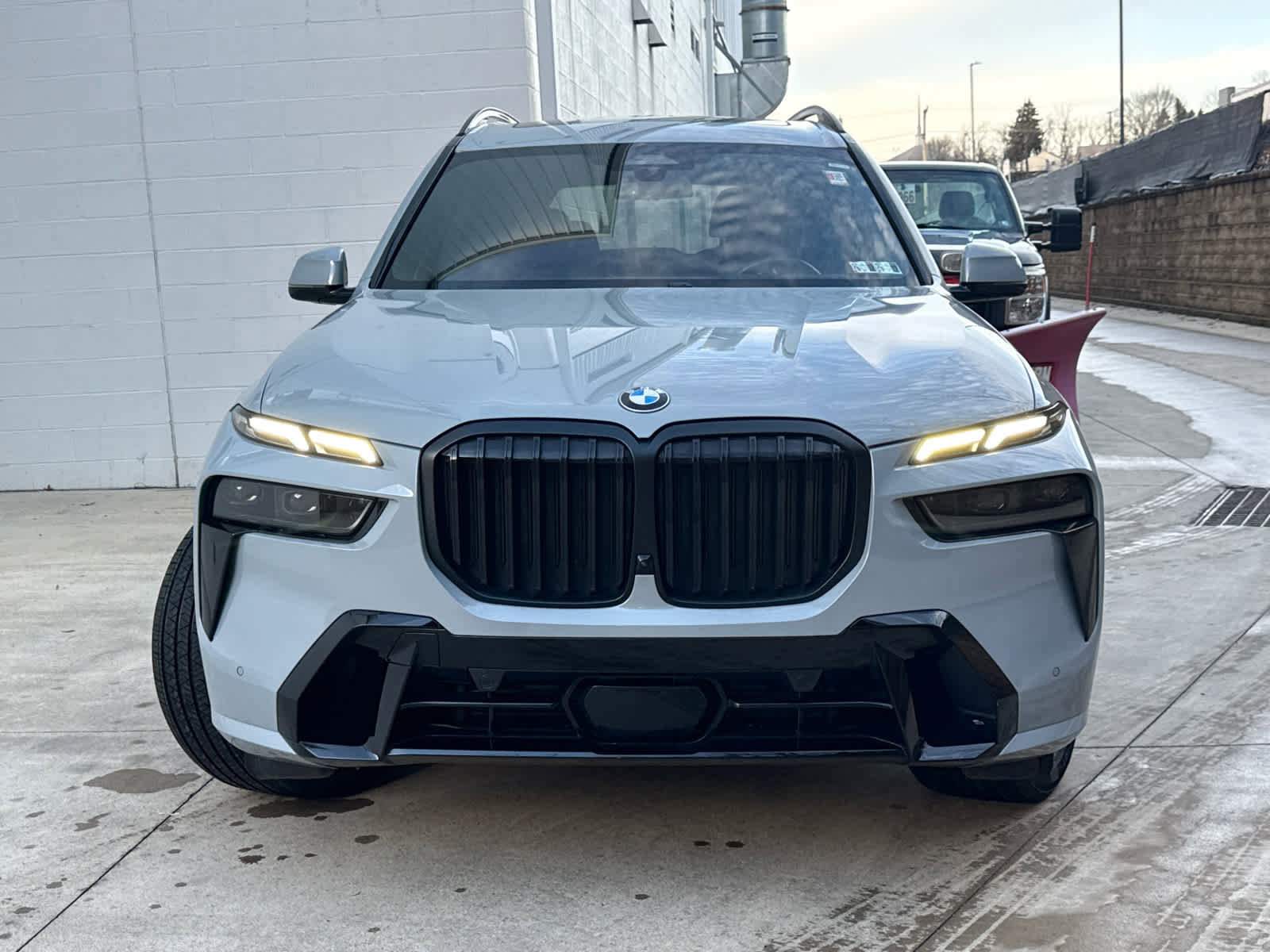 Certified 2023 BMW X7 xDrive40i w/ Executive Package image 2