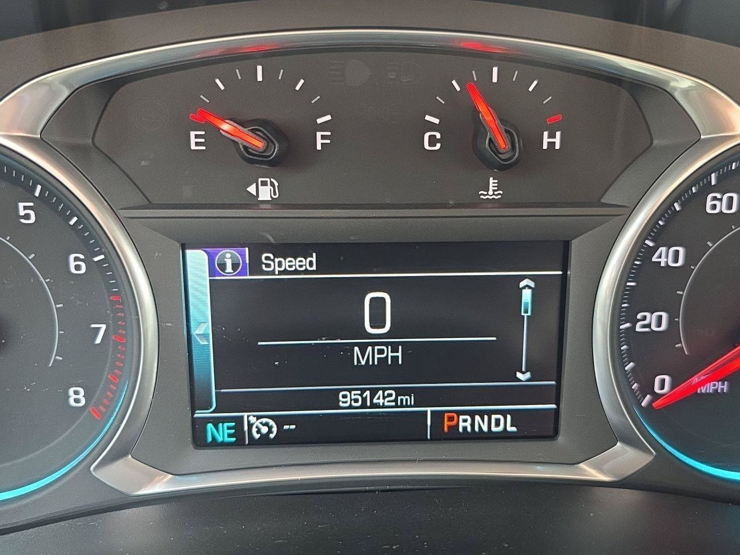 Used 2018 Chevrolet Traverse LT FWD image 2