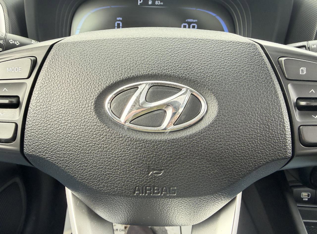 Used 2024 Hyundai Venue SEL FWD image 45