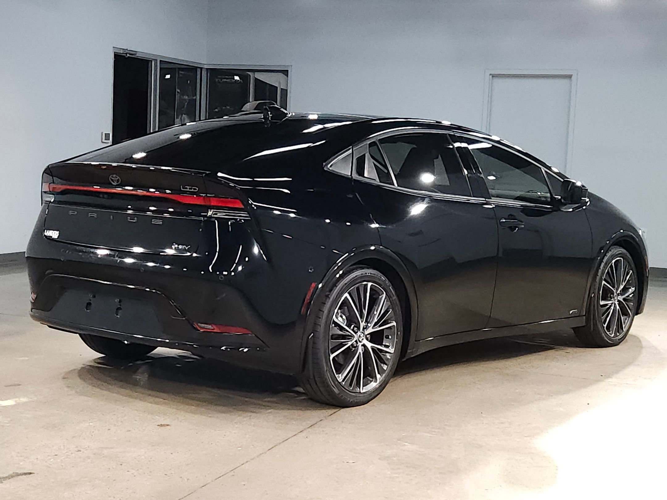 Used 2024 Toyota Prius Limited w/ Limited Premium Package image 7