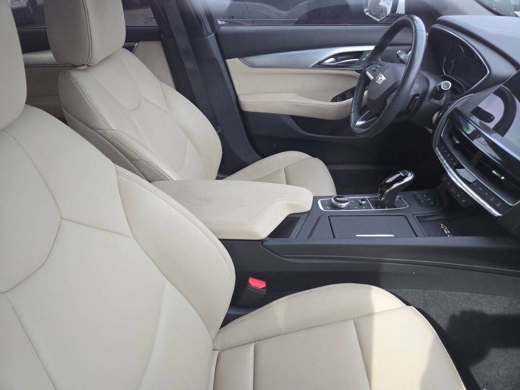 Used 2024 Cadillac CT5 Luxury w/ Cold Weather Package RWD image 4