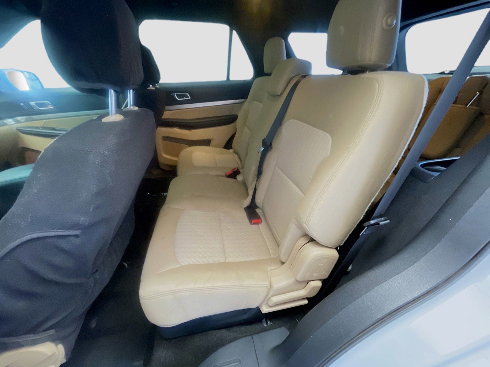 Used 2016 Ford Explorer FWD image 15