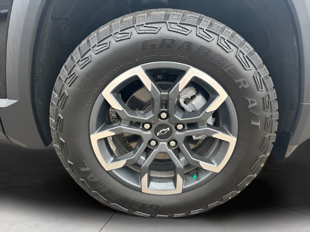 New 2026 Chevrolet Equinox ACTIV AWD/4WD image 12