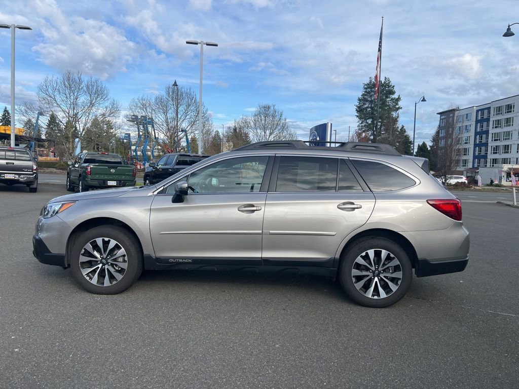 Used 2016 Subaru Outback 2.5i Limited image 2