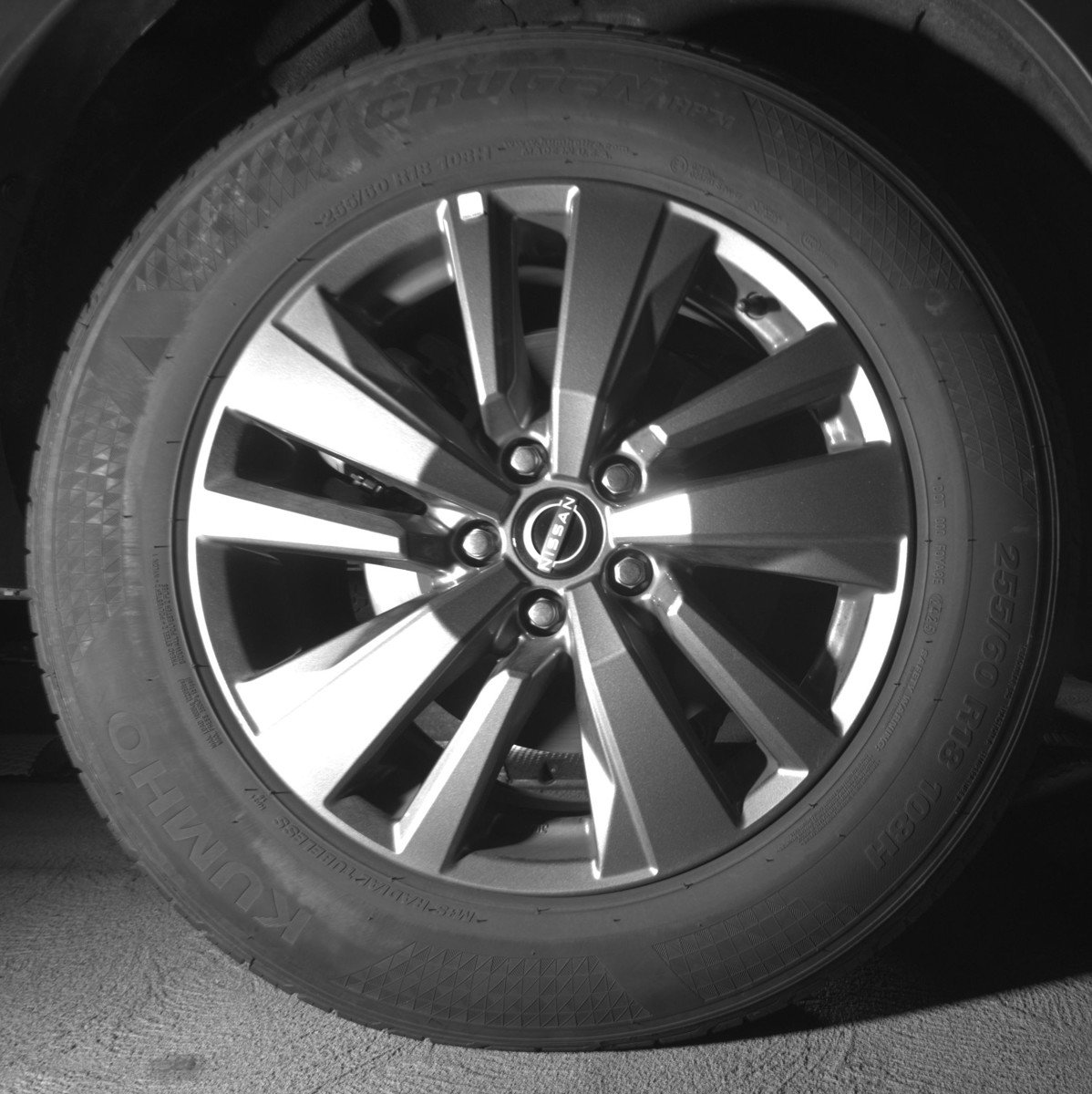 Used 2025 Nissan Pathfinder SV image 15
