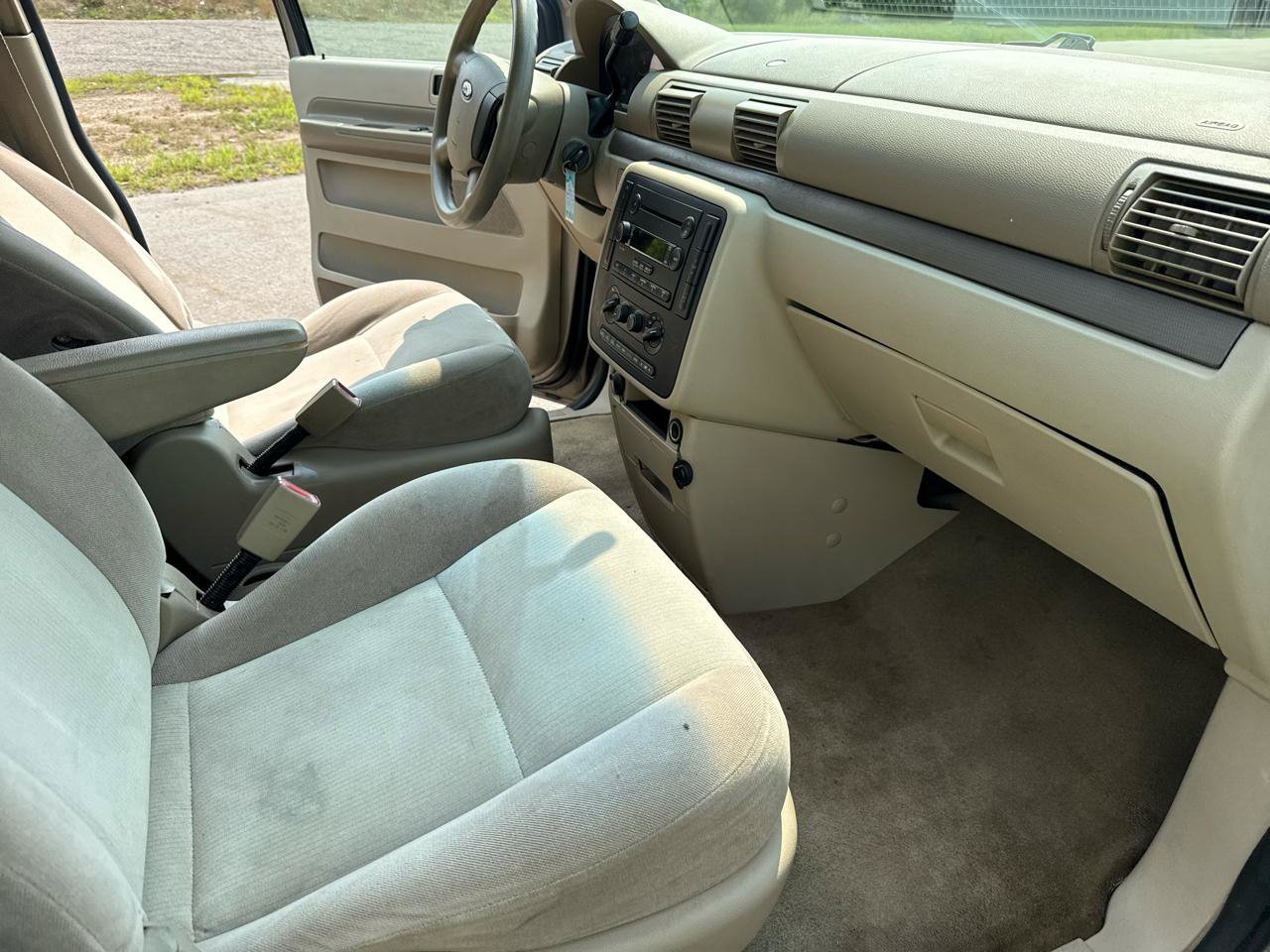 Used 2004 Ford Freestar SES FWD image 23