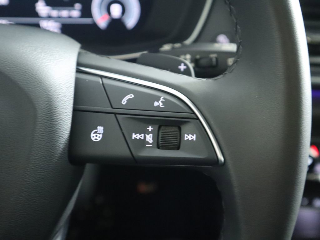 Used 2023 Audi Q5 2.0T Prestige image 12