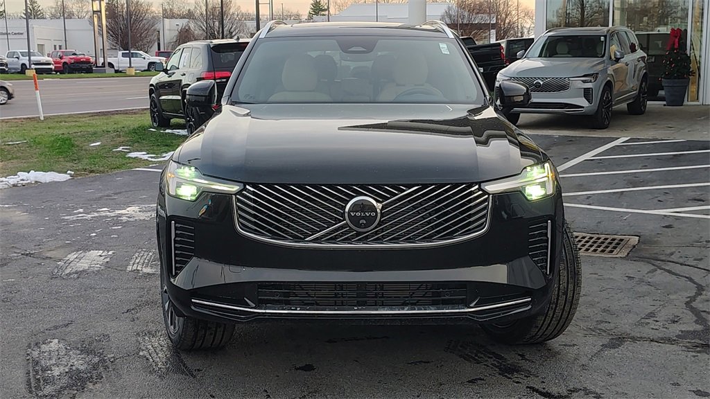 New 2026 Volvo XC90 B5 Plus image 32