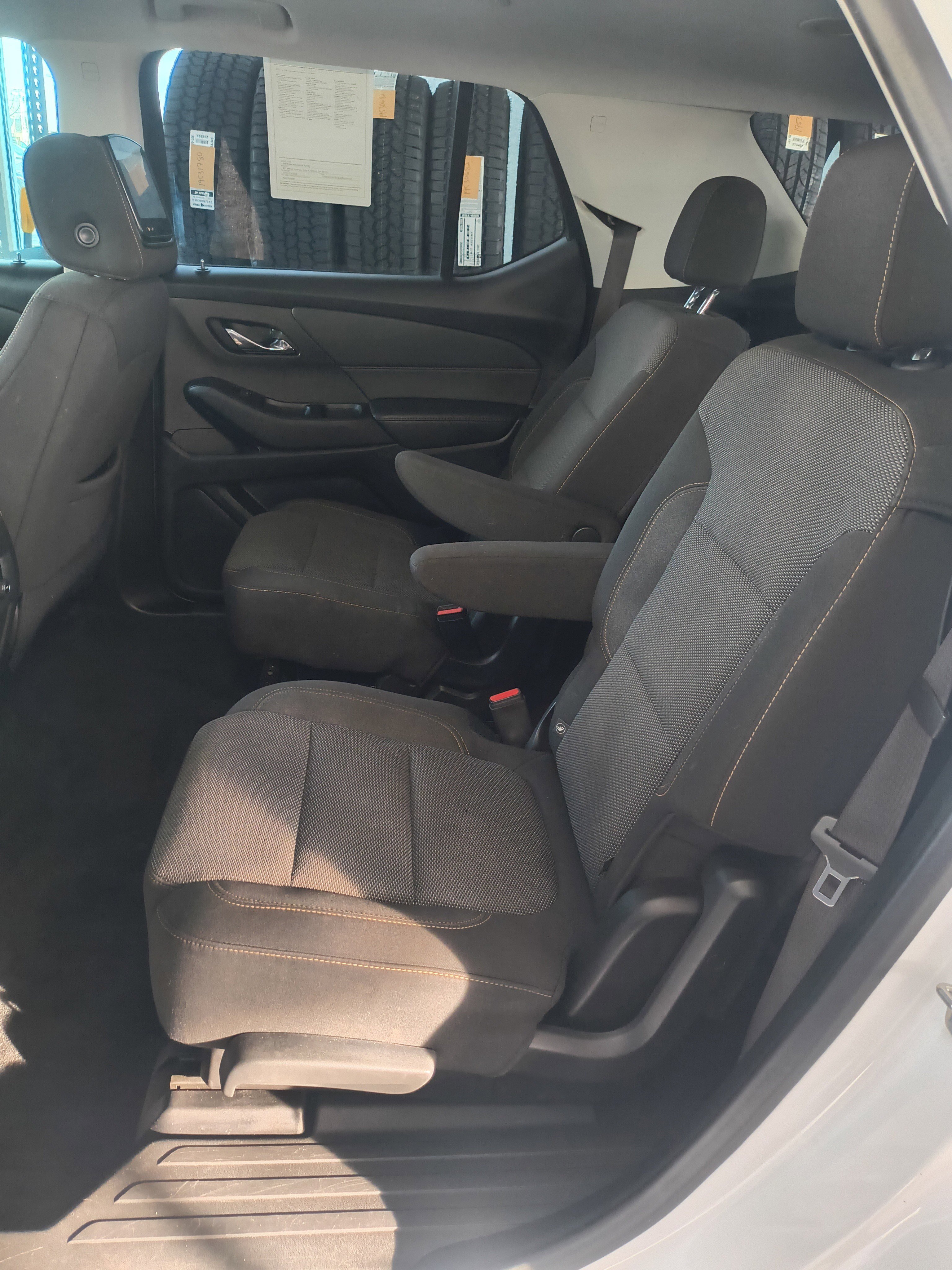 Used 2020 Chevrolet Traverse LT image 21