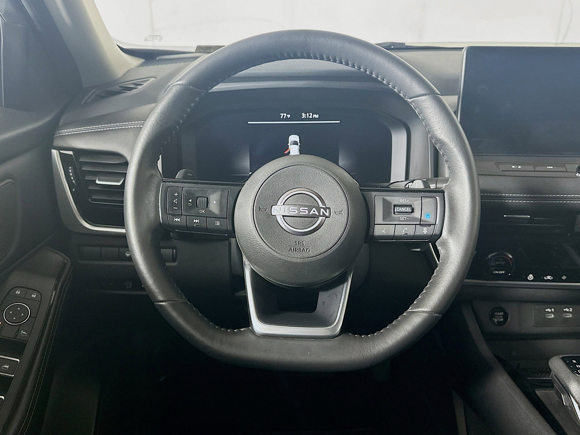 Used 2024 Nissan Rogue SL image 18