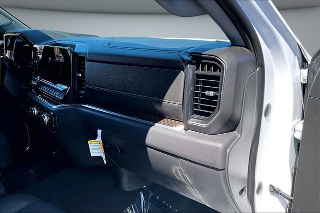 Used 2023 GMC Sierra 1500 SLE image 27