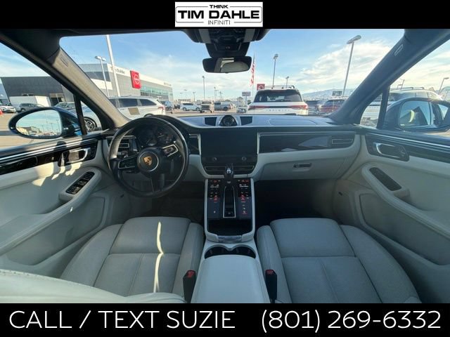 Used 2022 Porsche Macan AWD/4WD image 2