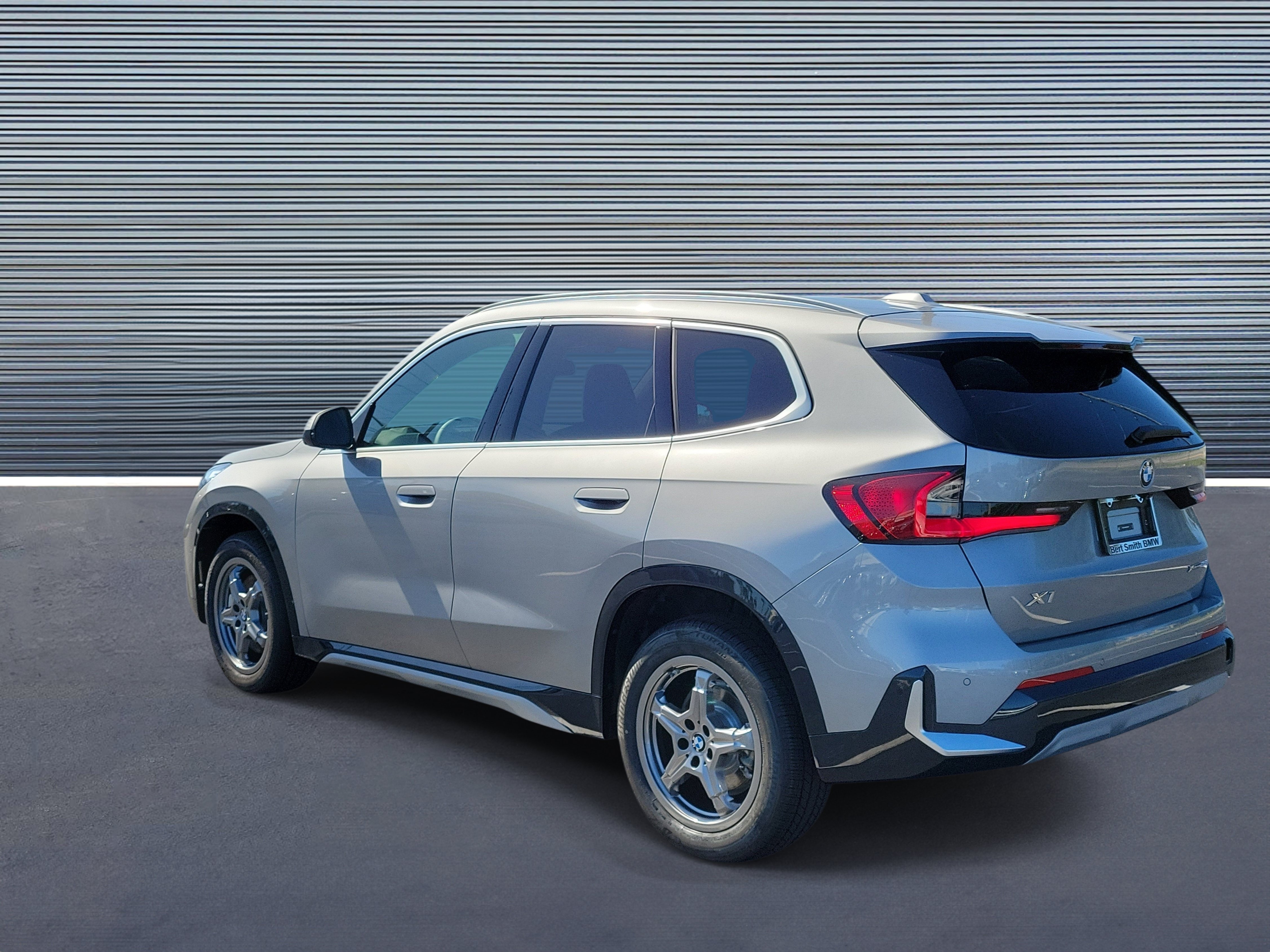 New 2027 BMW X1 xDrive28i w/ Technology Package AWD/4WD image 4