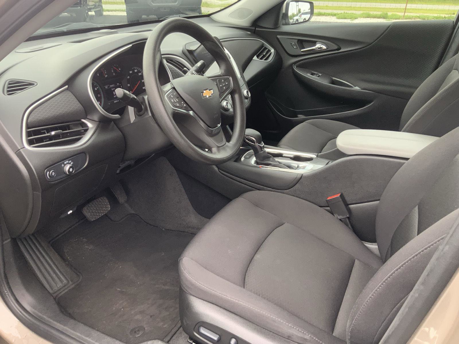 Used 2024 Chevrolet Malibu LT FWD image 23