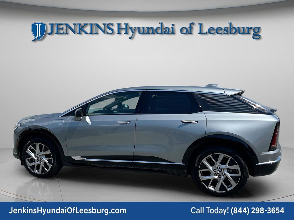 Used 2026 Cadillac Optiq Luxury 1 image 8