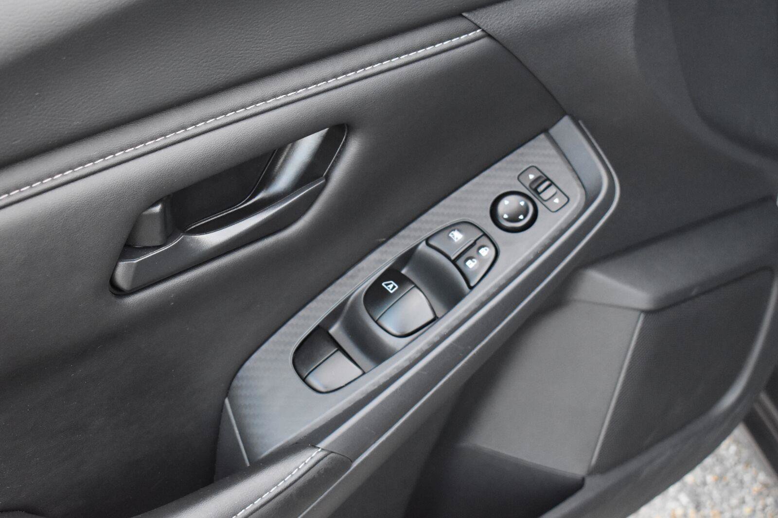 Used 2025 Nissan Sentra S FWD image 20