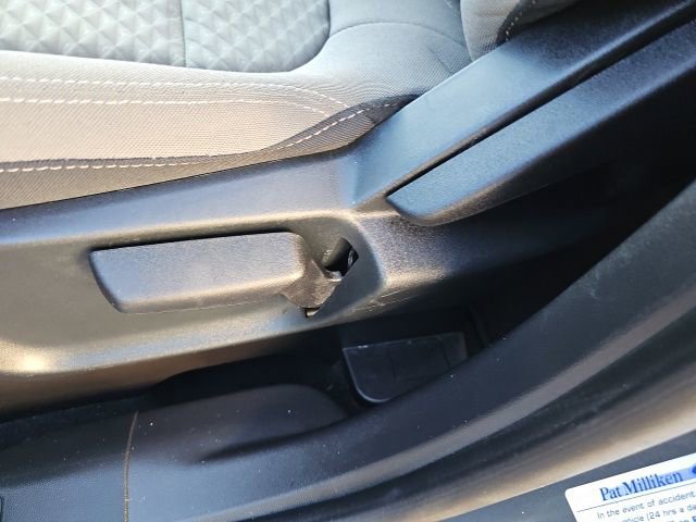 Used 2022 Ford Escape SE image 32