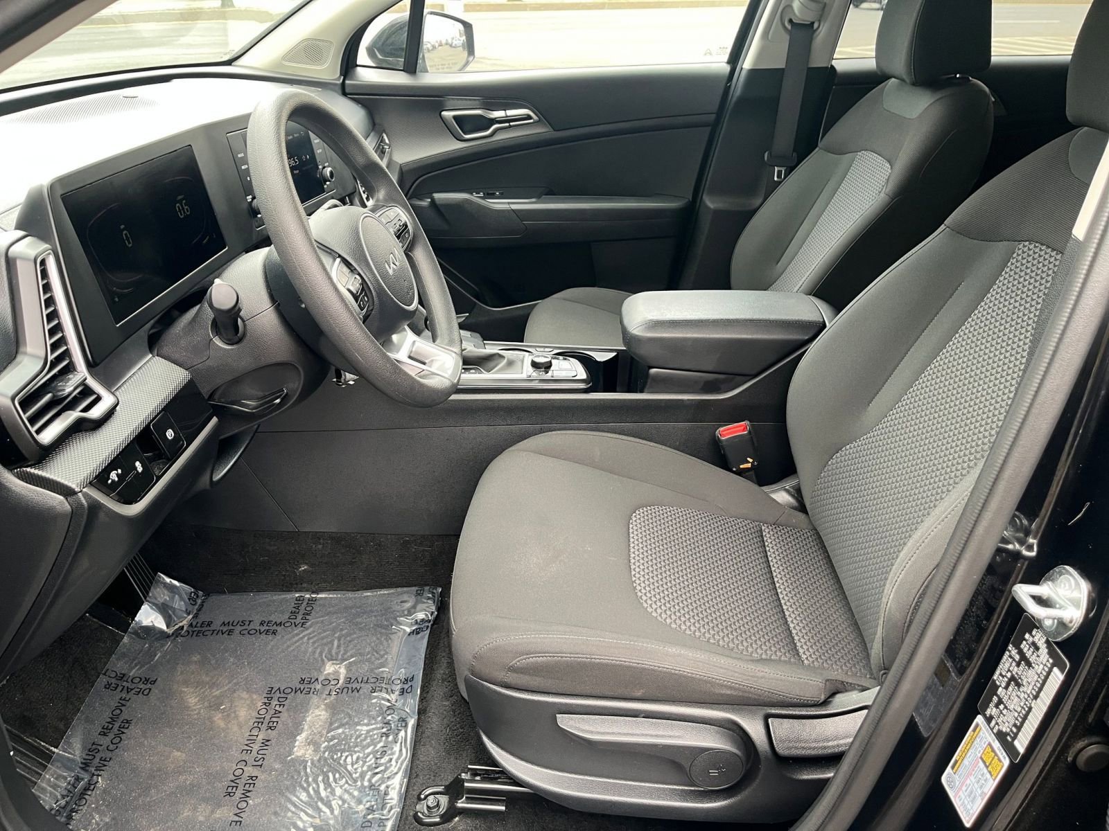 Used 2025 Kia Sportage LX FWD image 27