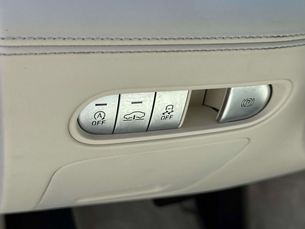 Certified 2023 Genesis G90 3.5T AWD/4WD image 15