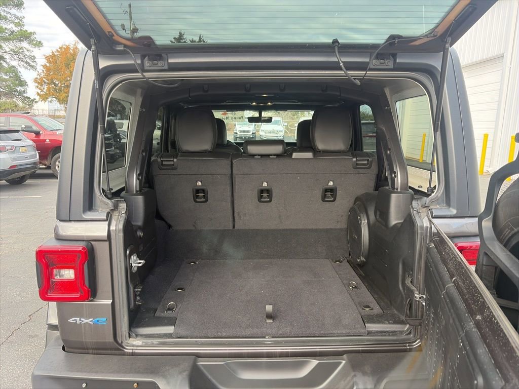 Used 2023 Jeep Wrangler Unlimited Sahara w/ Cold Weather Group image 10