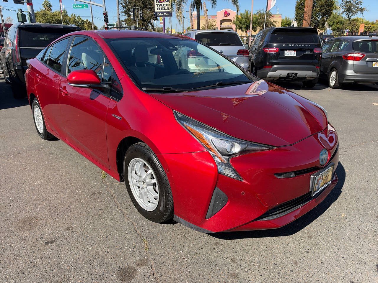 Used 2017 Toyota Prius Two w/ Prius Two Safety Plus Package FWD image 2