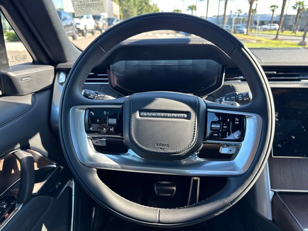 New 2026 Land Rover Range Rover Long Wheelbase SE AWD/4WD image 24