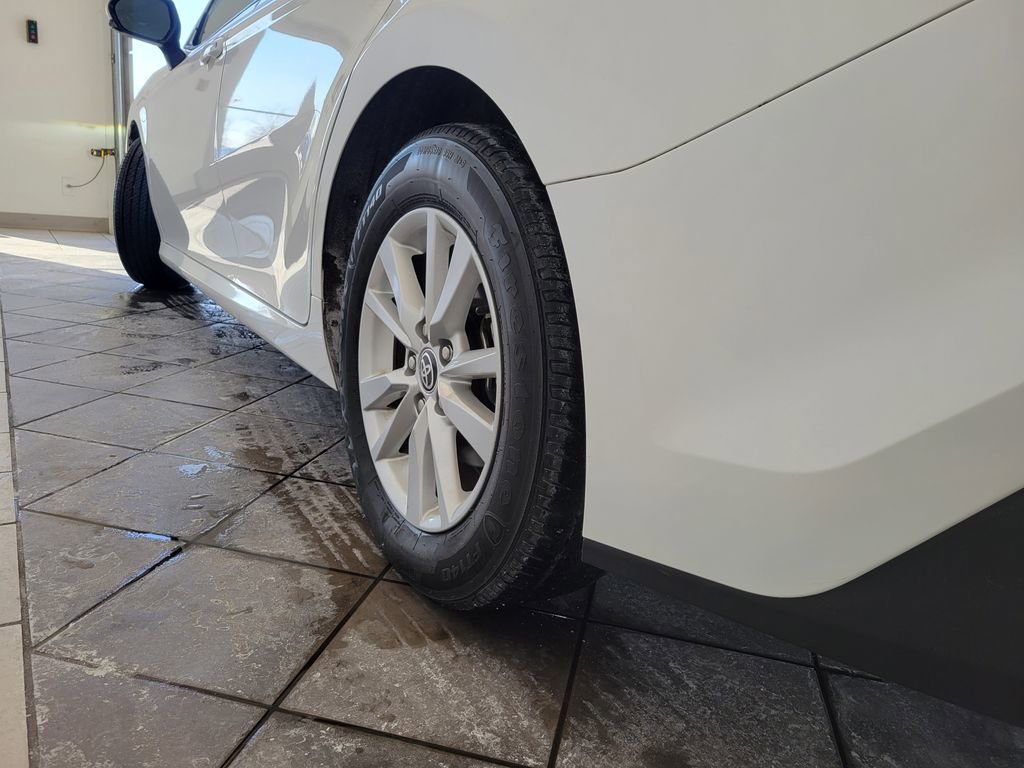 Used 2025 Toyota Camry LE image 17