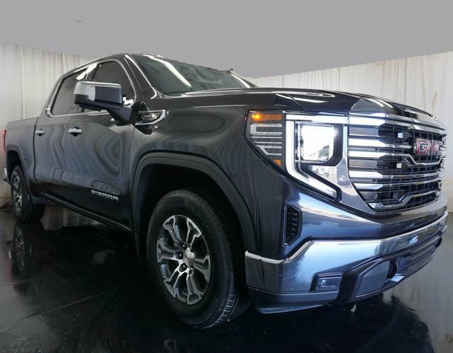 Used 2025 GMC Sierra 1500 SLT RWD image 2