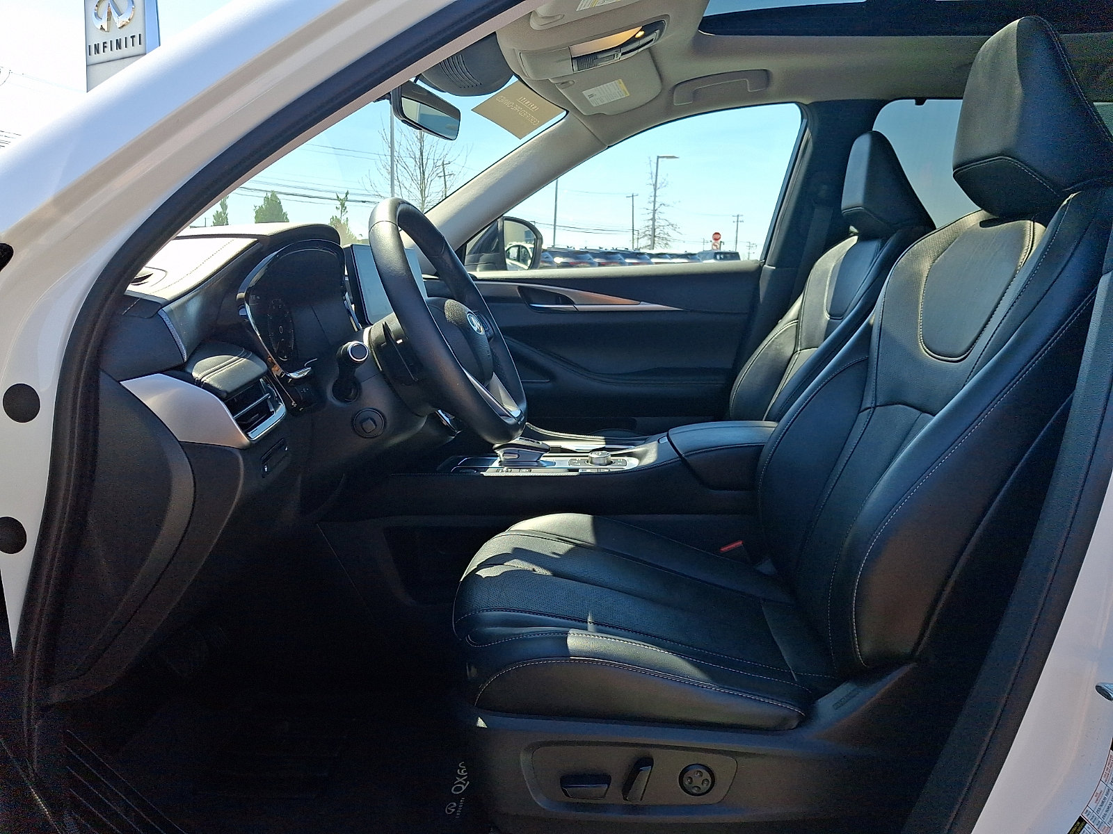 Certified 2023 INFINITI QX60 Luxe w/ Cargo Package image 13