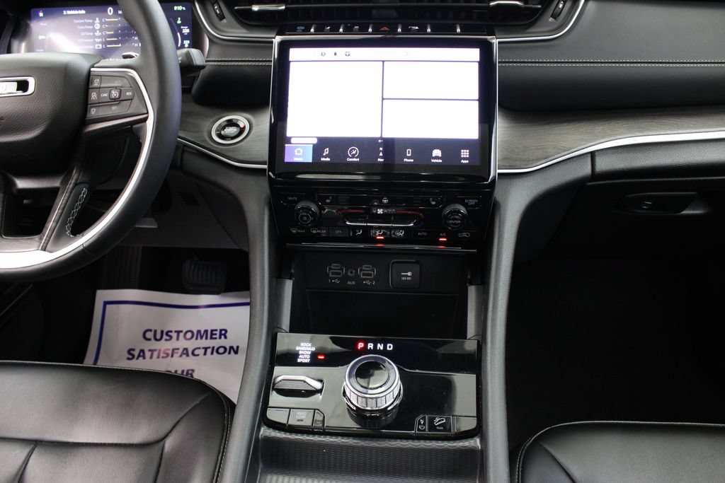 Used 2024 Jeep Grand Cherokee Limited 4xe AWD/4WD image 24