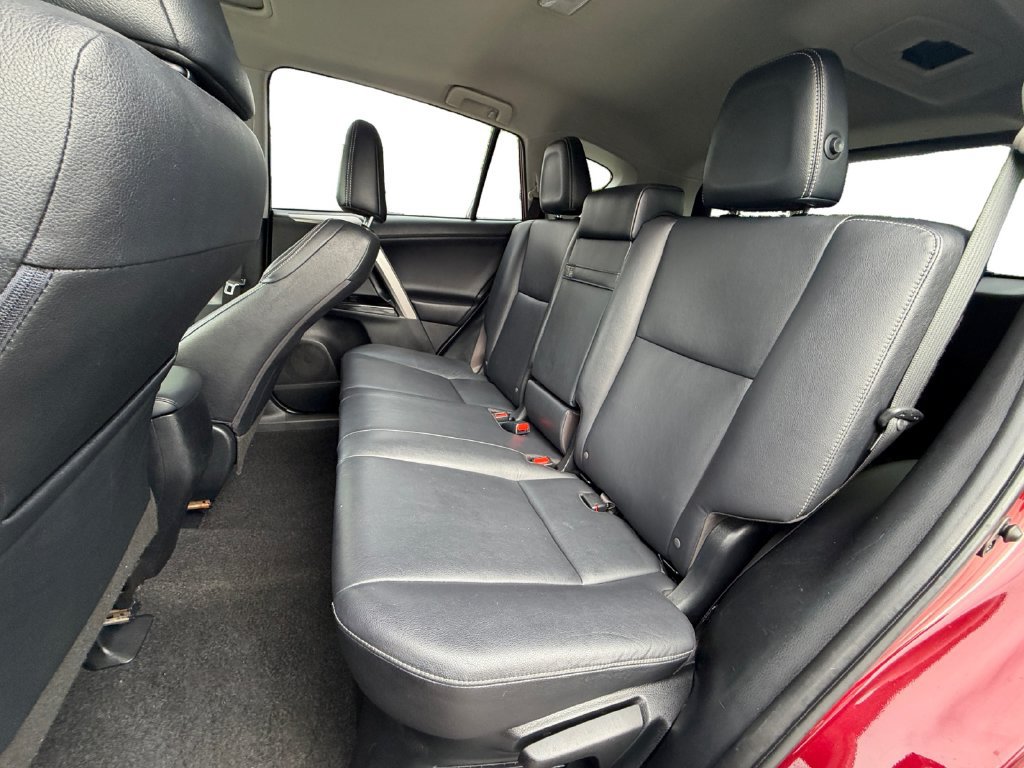 Used 2018 Toyota RAV4 Limited AWD/4WD image 13