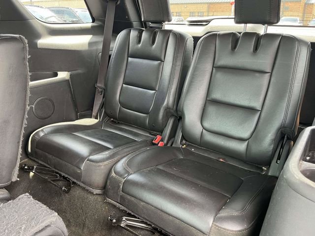Used 2015 Ford Explorer XLT w/ Equipment Group 202A FWD image 16