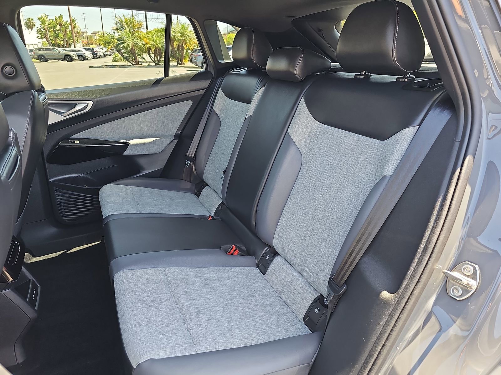 Certified 2023 Volkswagen ID.4 Pro image 13