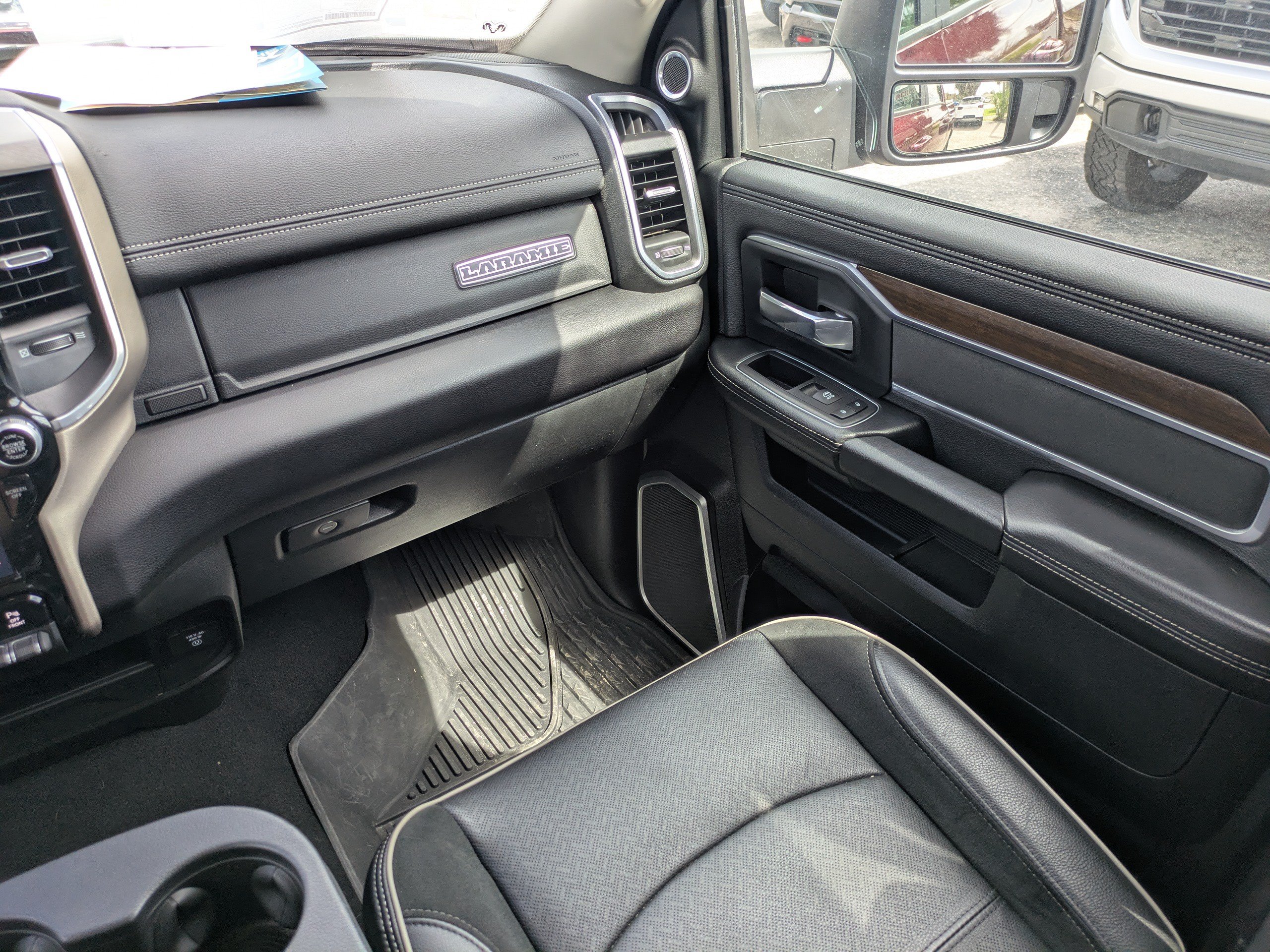 Used 2024 RAM 2500 Laramie w/ Safety Group AWD/4WD image 16