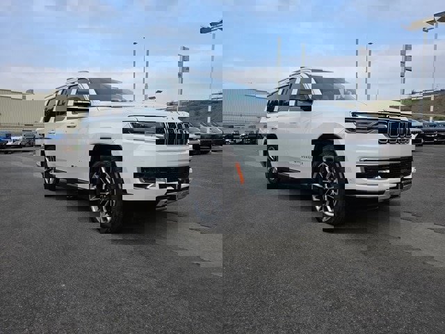 New 2025 Jeep Wagoneer L Series III w/ Premium Group I image 10