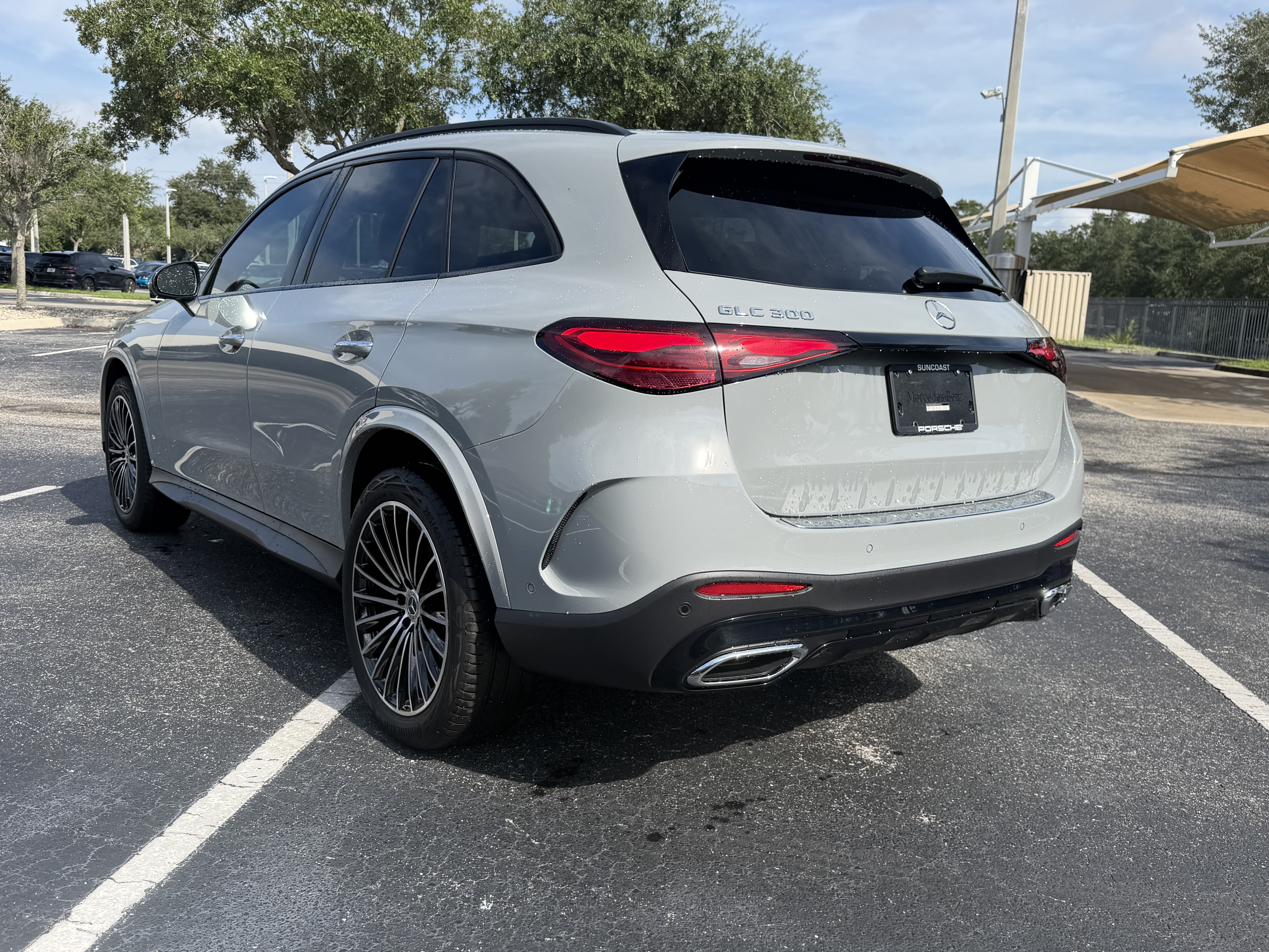 Used 2026 Mercedes-Benz GLC 300 image 3