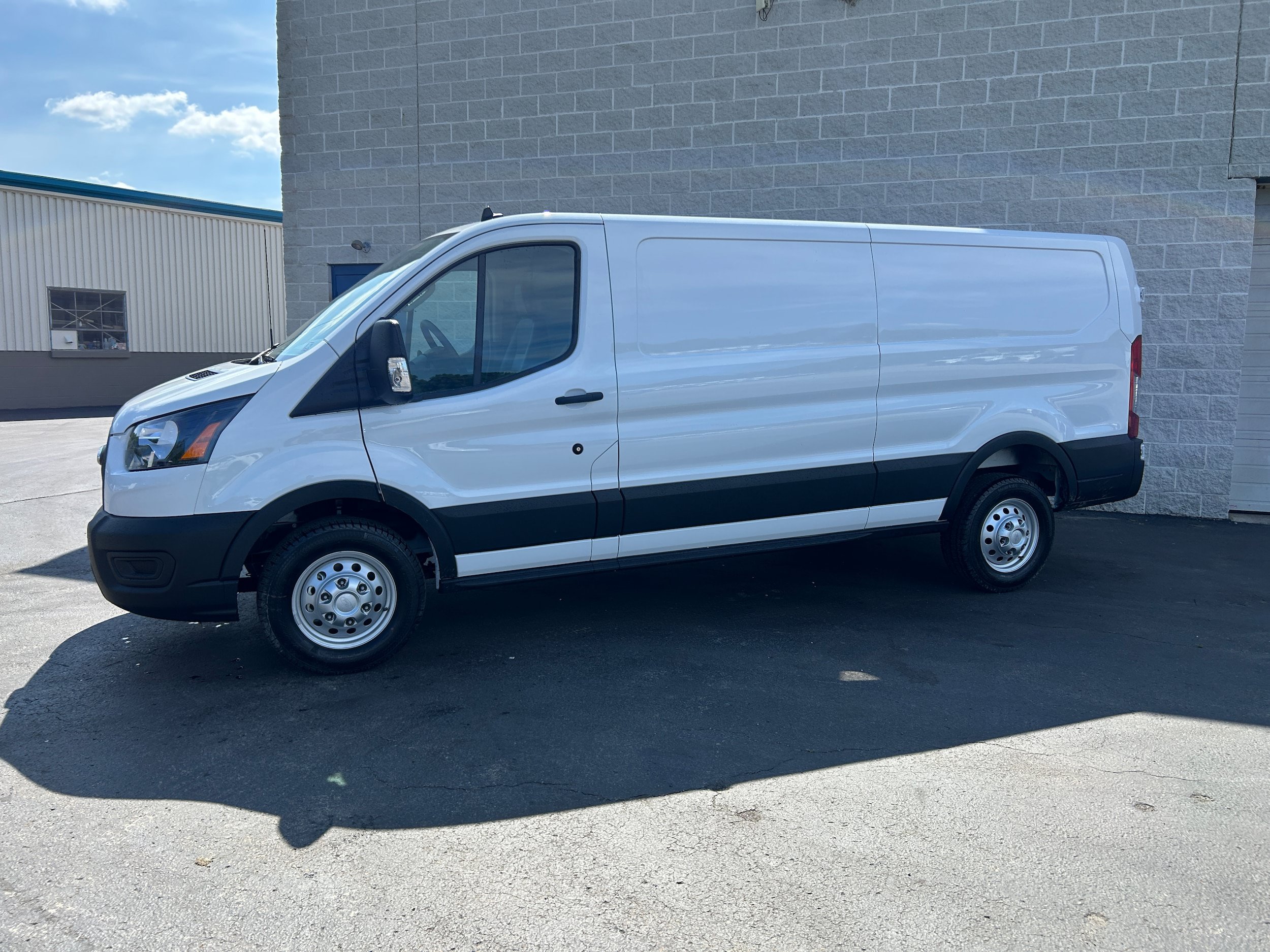 New 2025 Ford Transit 350 148 Low Roof RWD image 5