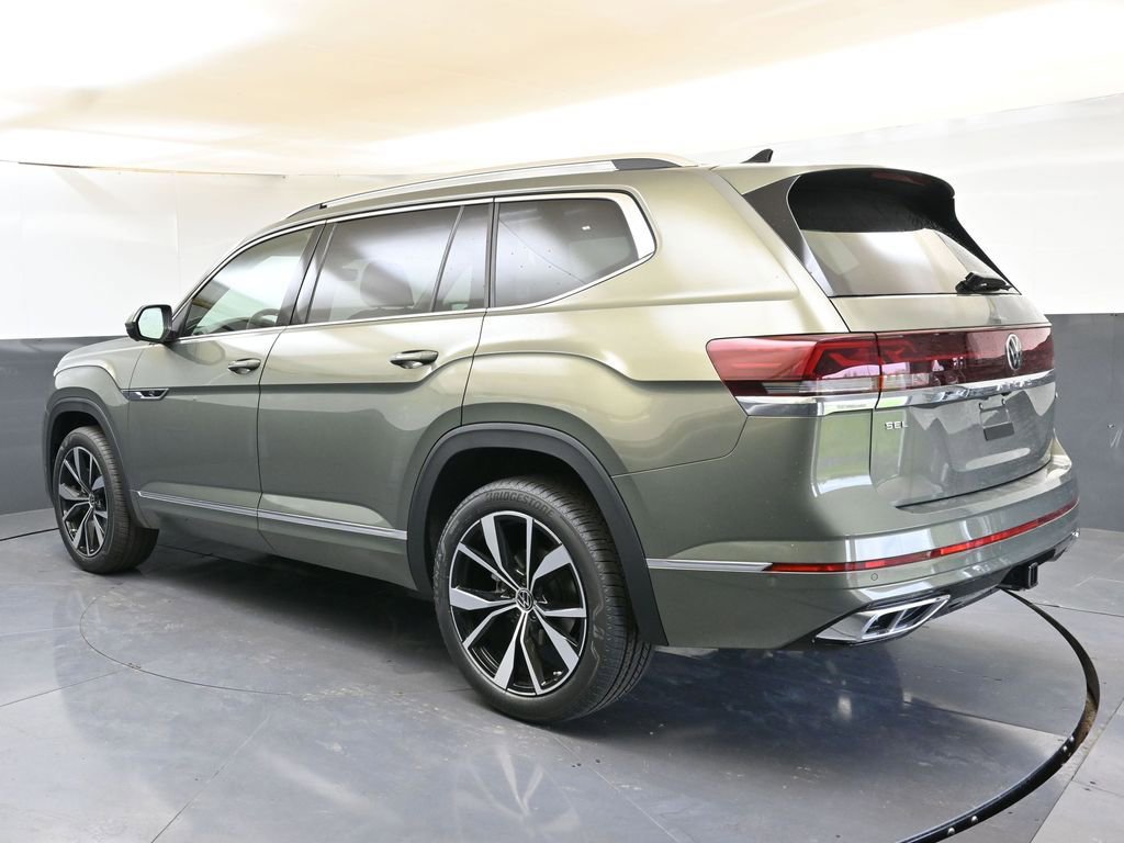 Used 2025 Volkswagen Atlas SEL Premium R-Line image 3