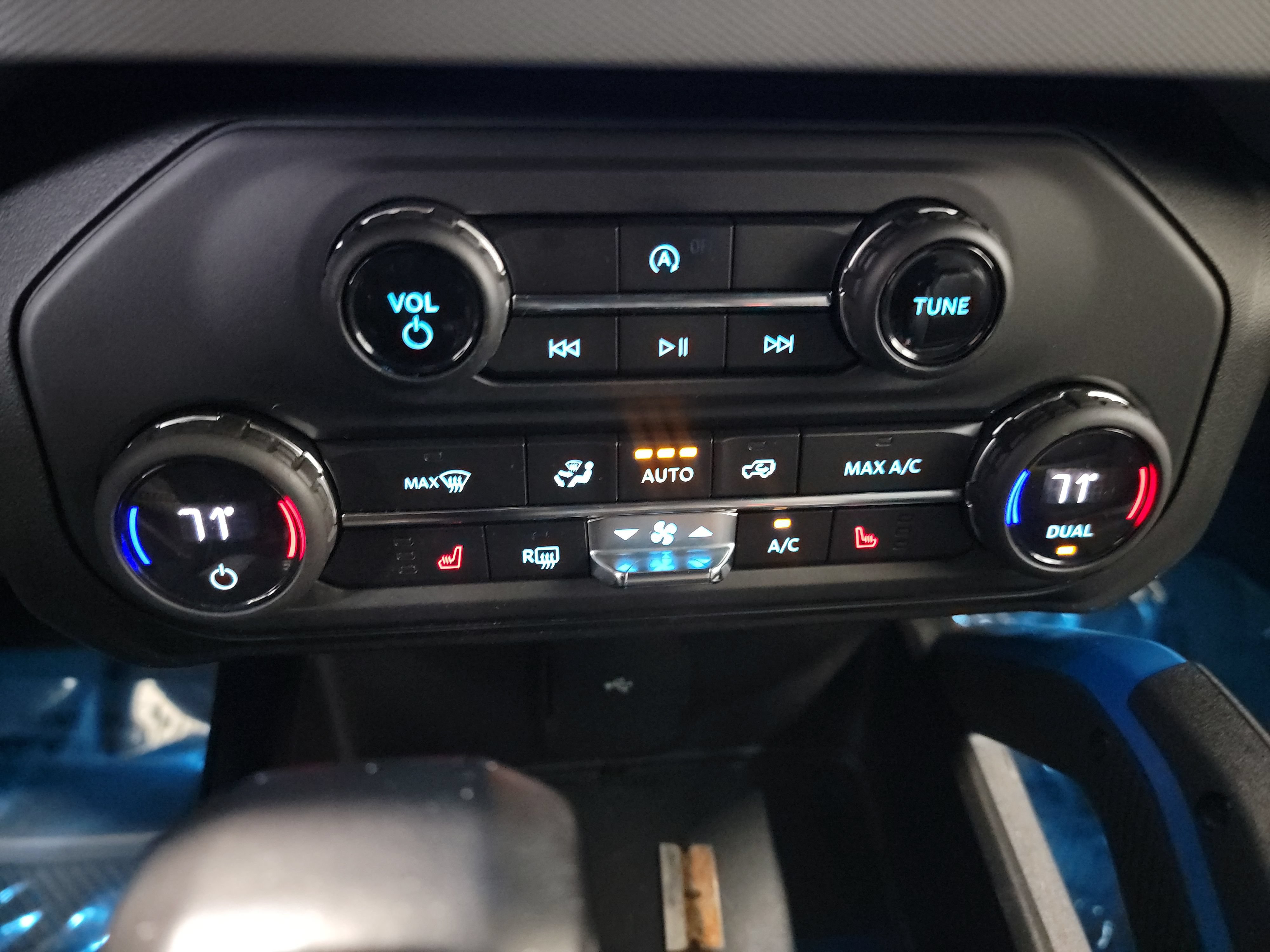 Used 2021 Ford Bronco Black Diamond AWD/4WD image 21