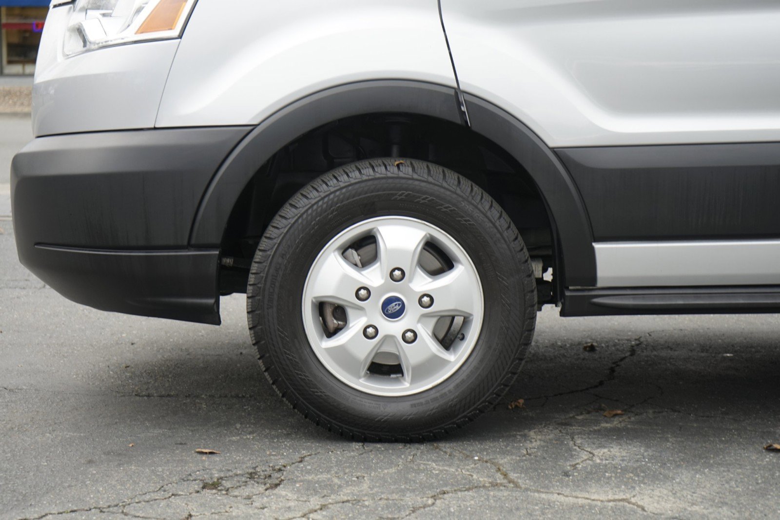 Used 2019 Ford Transit 350 XLT image 12