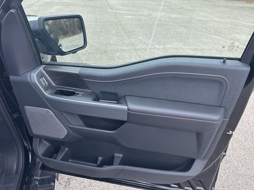 New 2025 Ford F150 Lariat w/ Equipment Group 501A Mid image 21