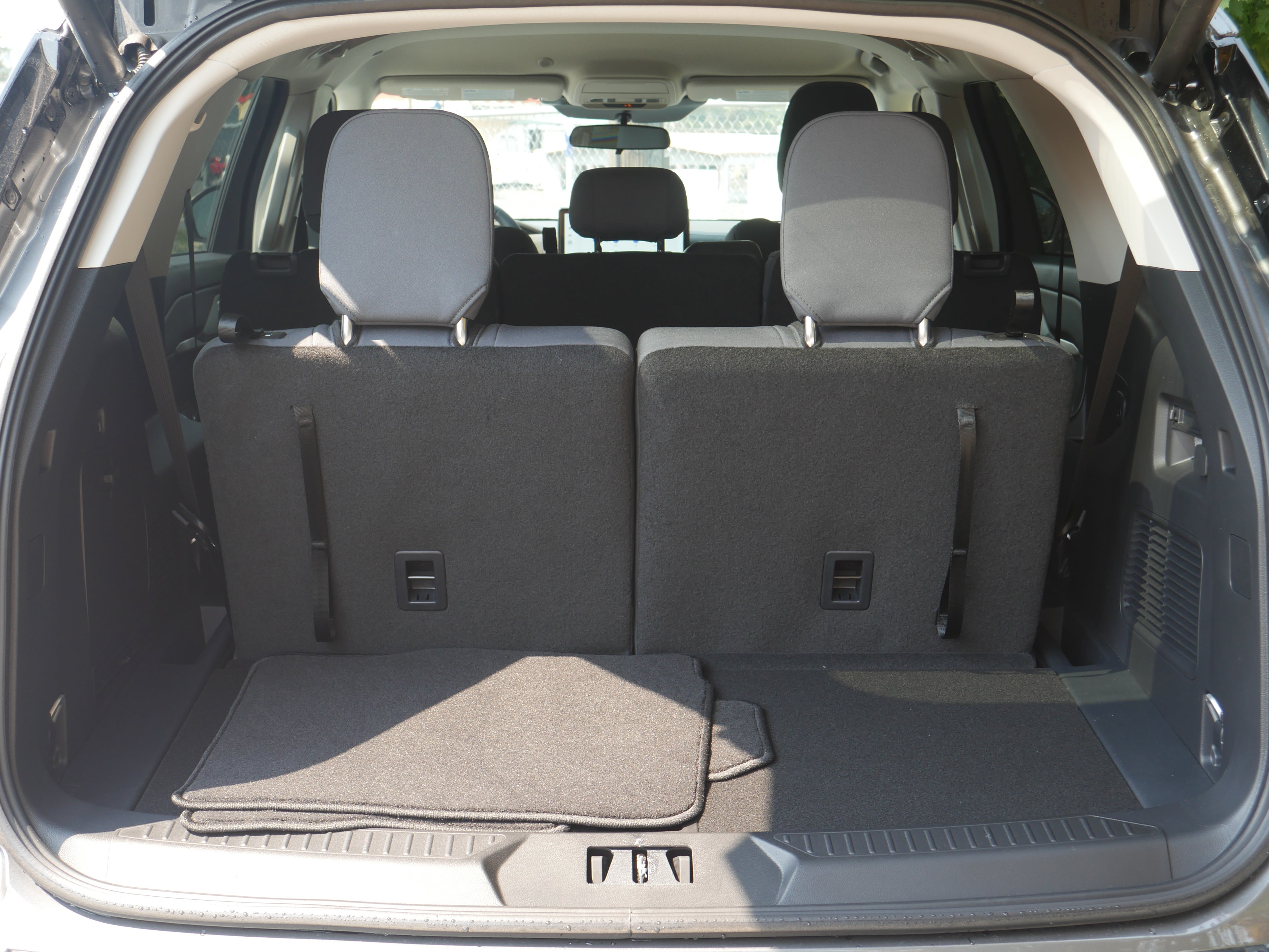 Used 2026 Ford Explorer Active AWD/4WD image 24