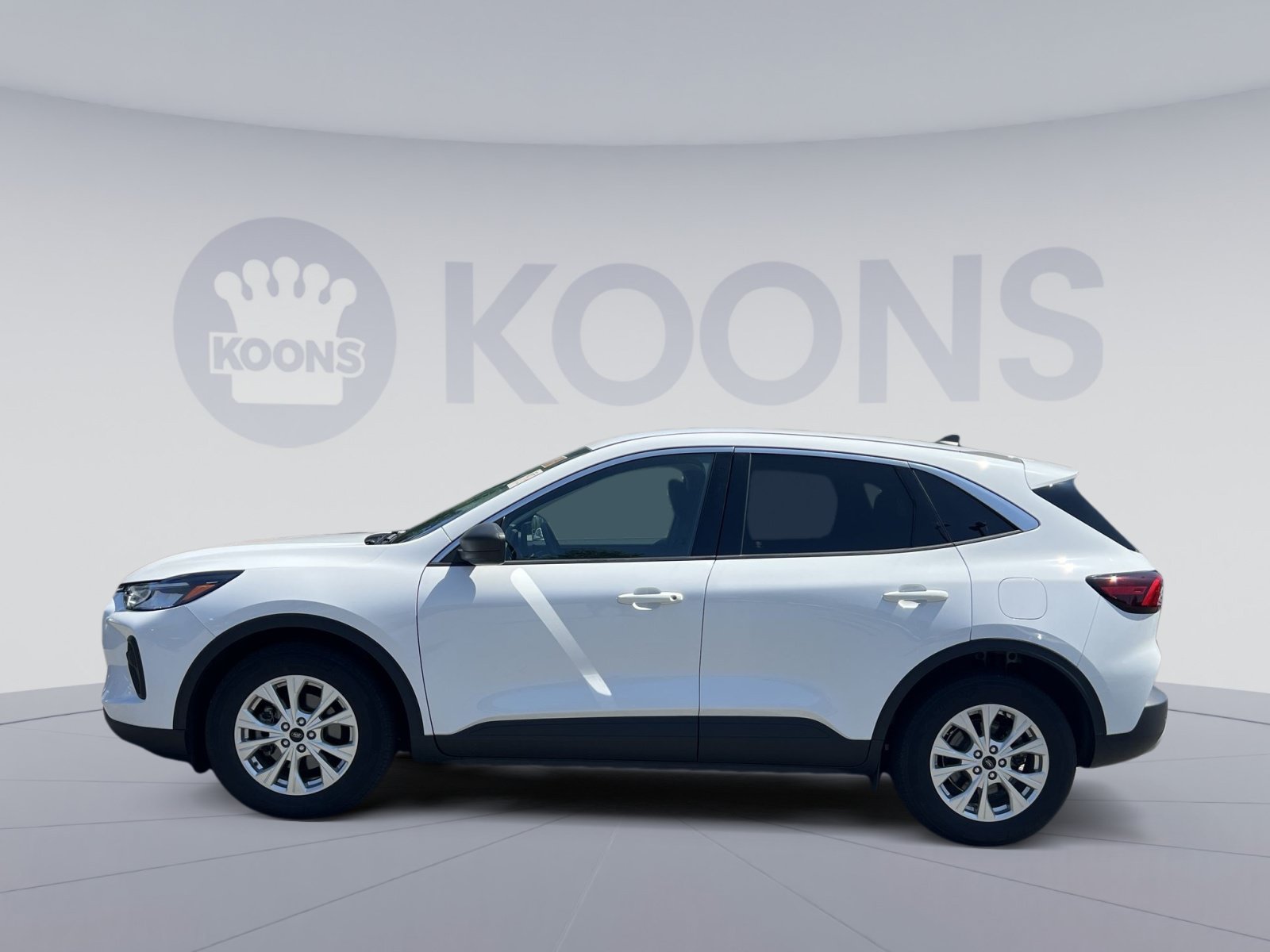 Used 2023 Ford Escape Active w/ Tech Pack #1 FWD image 2